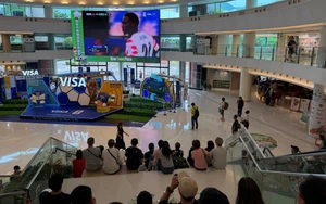 Hong Kong (Trung Quốc) rộn ràng không khí World Cup 2026