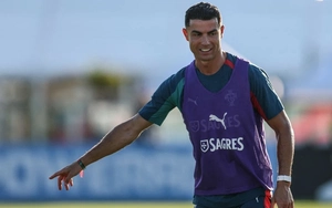 World Cup 2026: Ronaldo bị lực lượng an ninh ngăn tắm biển vì thu hút sự chú ý quá lớn