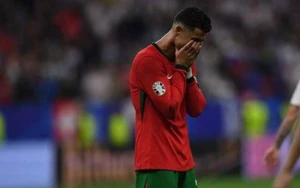 Tin nóng thể thao sáng 18/06: Ronaldo lập hat-trick 3 không, CĐV Anh "trèo rào" xem World Cup