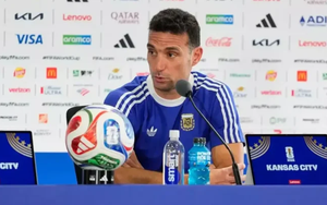 Scaloni khen Messi sau hat-trick ở World Cup 2026: 'Còn gì để nói nữa, 20 năm qua cậu ấy vẫn làm điều đó'