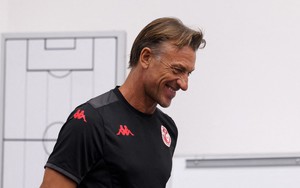 Tunisia vs Nhật Bản: Chuyện kỳ lạ của Herve Renard