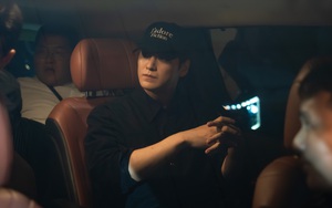 Kim Bum được fan vây kín khi đến Hà Nội 