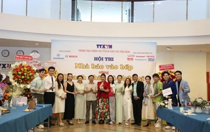 Khi “ngòi bút” bén duyên cùng “sân khấu” và “thương trường” nơi gian bếp 