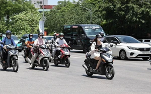 Dự báo thời tiết ngày 25/6: Bắc và Trung Bộ oi nóng khắc nghiệt, chiều tối đề phòng dông lốc