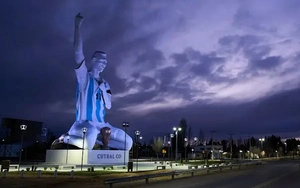 Tượng Messi cao 26 mét được khánh thành ở Argentina