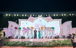 Hoa sen và thổ cẩm hòa quyện trong bộ sưu tập "Liên hoa di sản"