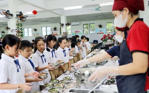 Hà Nội hỗ trợ bữa ăn bán trú cho học sinh tiểu học