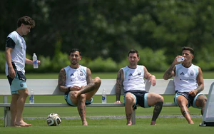 World Cup 2026 24h: Argentina gặp khó trước trận gặp Tây Ban Nha, cầu thủ Anh bị sốc vì Tuchel