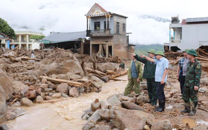 Lãnh đạo Bộ Nông nghiệp và Môi trường chỉ đạo khắc phục hậu quả lũ quét tại Mường Than