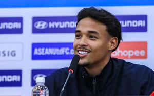 VIDEO ASEAN Cup 2026: Tiền đạo Singapore muốn phá 'dớp' thất bại trước tuyển Việt Nam