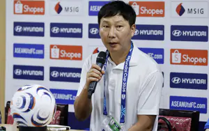 Tin nóng bóng đá Việt hôm nay 1/8: HLV Kim Sang Sik chạm mốc 20 trận bất bại; Đội tuyển Việt Nam sang Indonesia