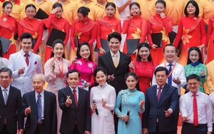 Vũ Mạnh Cường dẫn dắt chương trình kỷ niệm 50 thành phố mang tên Bác