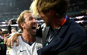 Tin nóng thể thao tối 7/7: Harry Kane gặp "chấn thương" vì ăn mừng; thương vụ Vozinha đến Việt Nam đổ bể