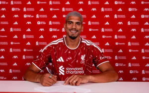 Liverpool chốt Araujo xong sẽ đến Barcola?