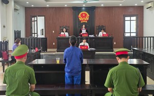 Hoãn phiên xét xử Giám đốc show “Về đây bốn cánh chim trời” đến ngày 27/8