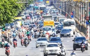 Dự báo thời tiết ngày 13/8: Hà Nội tiếp tục nắng nóng, chiều tối và đêm có mưa