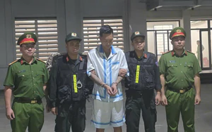 Khởi tố đối tượng Bùi Xuân Huấn (tức Huấn Hoa Hồng) về tội "Lừa đảo chiếm đoạt tài sản"