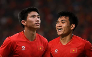 Bán kết Việt Nam vs Malaysia: Văn Hậu hay Xuân Mạnh đá chính?