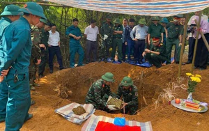 Khai quật, cất bốc các phần mộ liệt sĩ tại khu vực đồi Đá Vôi