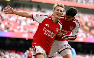 Ai có thể cản Arsenal bảo vệ chức vô địch Premier League?
