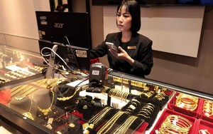 Giá vàng hôm nay 17/8: Vàng SJC tiếp tục đi lên