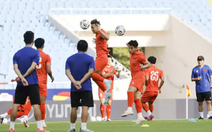 HLV Kim Sang Sik sẽ cử ai theo kèm Mitchell Baker?