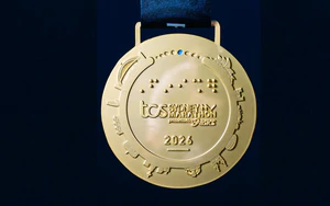 Giải chạy danh tiếng Sydney Marathon khắc nhầm hình ảnh sân vận động của... Bayern Munich lên huy chương