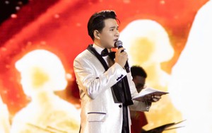 Khoảnh khắc đẹp của Vũ Mạnh Cường khi dẫn dắt concert "Tổ quốc trong tim"