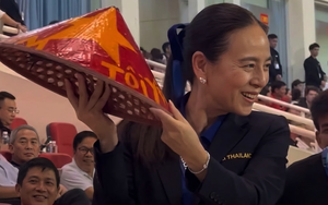 Madam Pang cực thân thiện với người hâm mộ Việt Nam ở trận chung kết ASEAN Cup 2026