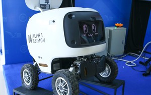 Hà Nội thử nghiệm xe buýt tự hành, robotaxi và robot giao hàng