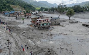 Lũ quét tại Nepal và Trung Quốc: Hơn 100 người mắc kẹt bên trong một đường hầm thủy điện