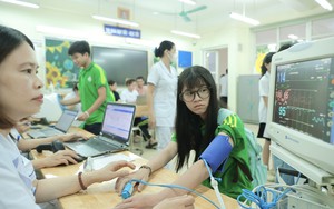 Hà Nội khẩn trương khám sức khỏe, số hóa dữ liệu y tế học đường