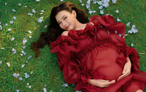 Thúy Diễm nhắn con gái tương lai: "Mẹ muốn con biết mẹ đã rất hạnh phúc"