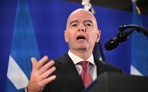 FIFA họp khẩn sau khi chủ tịch Gianni Infantino bị phản đối mạnh mẽ