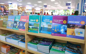 Khai trương Nhà sách và Thiết bị trường học Hoàng Sa - Đồng hành cùng giáo dục và cộng đồng