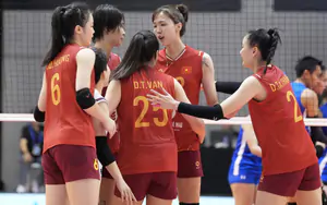 Tuyển bóng chuyền nữ Việt Nam gây thất vọng lớn ở SEA V.Cup: Sử dụng nhân sự thế nào cho đúng?