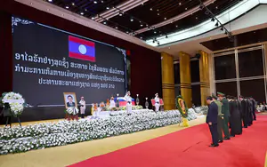 Chủ tịch Quốc hội Trần Thanh Mẫn viếng đồng chí Saysomphone Phomvihane