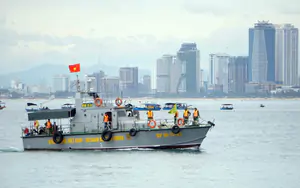 Đà Nẵng tập trung tìm kiếm hai nạn nhân còn mất tích sau vụ sóng cuốn