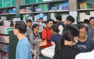 TP. Hồ Chí Minh: Triển khai nhiều phương án hỗ trợ việc học tập khi chưa đủ sách giáo khoa