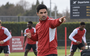 Cà phê bóng đá :Ai “móc túi” nổi Arsenal?