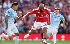 MU thua Man City dù chơi hơn người: Thất bại không thể bào chữa
