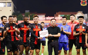 Doanh nhân Trần Văn Mười thưởng nóng CLB Ninh Bình 1 tỉ đồng sau khi lên đỉnh V-League