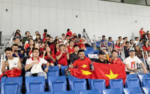 Không khí cổ vũ sôi động tại trận ra quân của tuyển bóng đá U23 nam Việt Nam tại ASIAD 2026