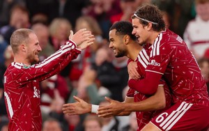 Thể hiện đẳng cấp trước Tottenham, Liverpool thẳng tiến ở Cúp Liên đoàn Anh