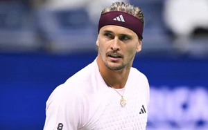 Tin nóng thể thao sáng 15/9: MU định đoạt tương lai Carrick; Zverev được dự đoán chiếm ngôi số 1 ATP