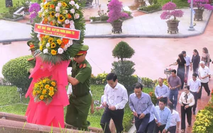 Ngày giỗ chung - Tri ân các Anh hùng liệt sĩ nằm lại Thành cổ Quảng Trị