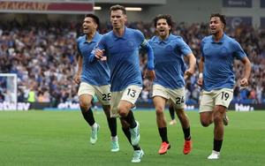Arsenal thua trận đầu tiên ở Premier League mùa này, Man City có cơ hội bứt lên