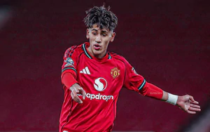 Sao trẻ 15 tuổi JJ Gabriel của MU sang Barcelona đàm phán