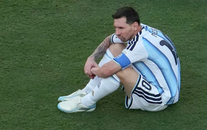 Messi gạch bỏ 1 từ trong thư chia tay ĐT Argentina, chuyên gia chữ viết nói điều bất ngờ
