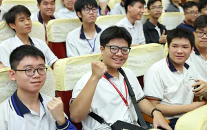 Tuyển sinh đại học 2027: Không bỏ chứng chỉ ngoại ngữ, đề xuất không cộng thêm điểm ngoài thang đánh giá